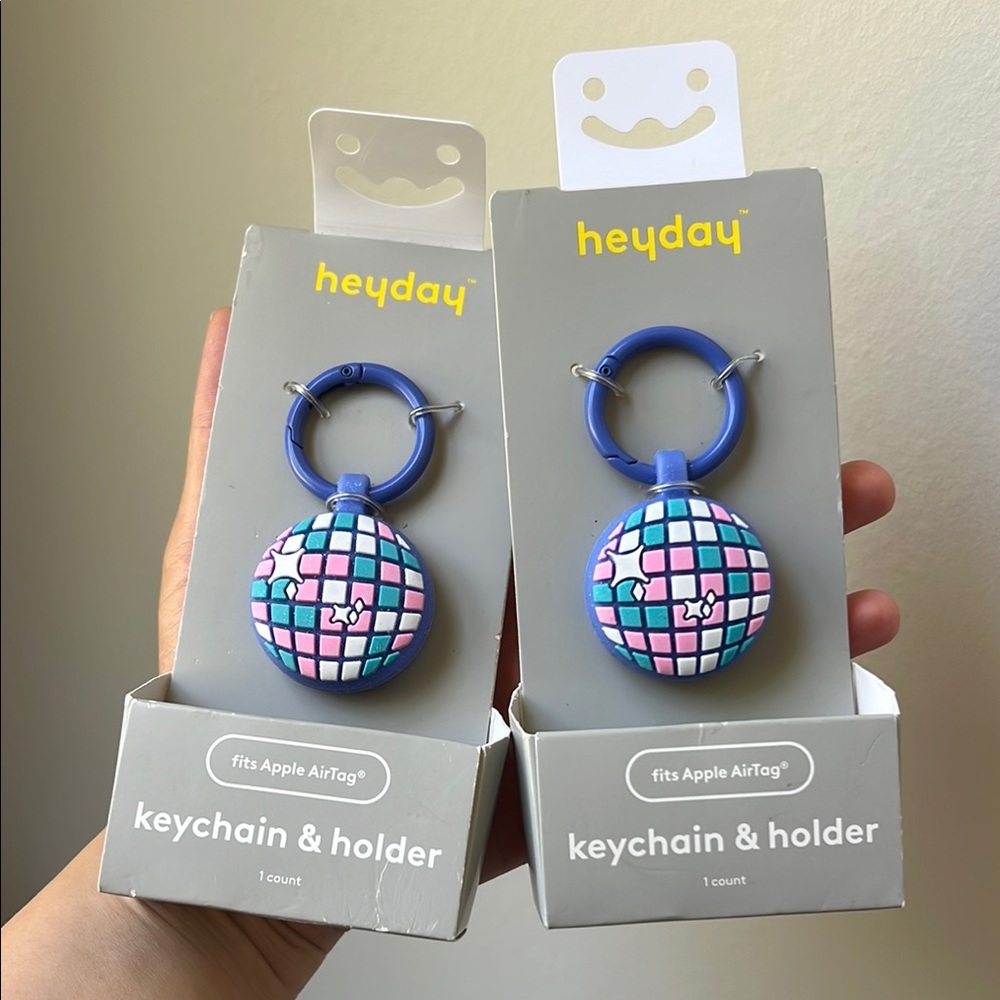 Heyday Multicolor AirTag Keychain Holder （2）